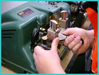 Advanced Locksmith Service Orlando, FL 407-572-0177 - 18-key-making